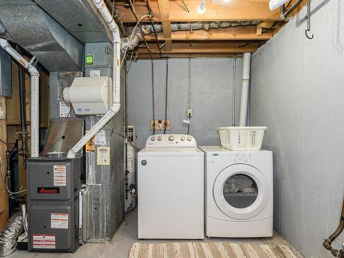 173 Royal Road, Edmonton, AB - Indoor Photo Showing Laundry Room