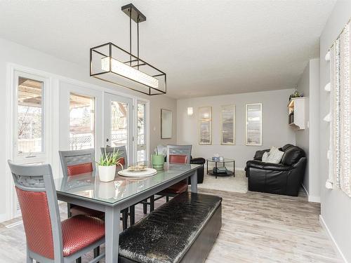 173 Royal Road, Edmonton, AB - Indoor Photo Showing Dining Room