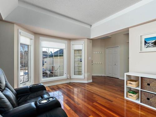 4340 28A Street, Edmonton, AB - Indoor Photo Showing Living Room