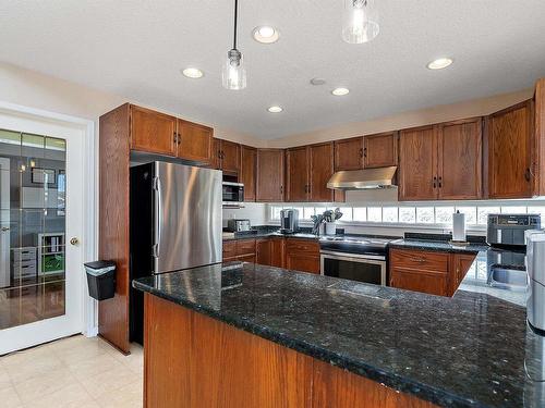 4340 28A Street, Edmonton, AB - Indoor Photo Showing Kitchen With Stainless Steel Kitchen