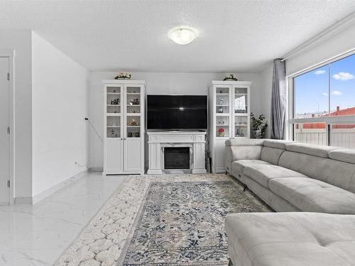 1947 51 Street, Edmonton, AB - Indoor Photo Showing Living Room