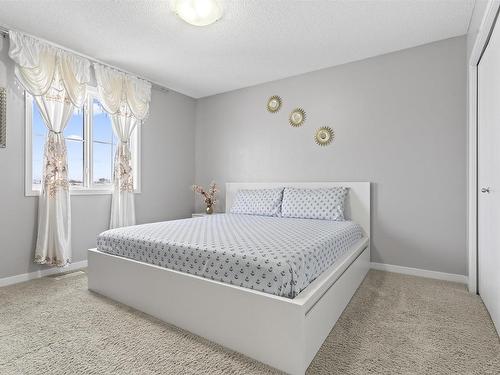 1947 51 Street, Edmonton, AB - Indoor Photo Showing Bedroom