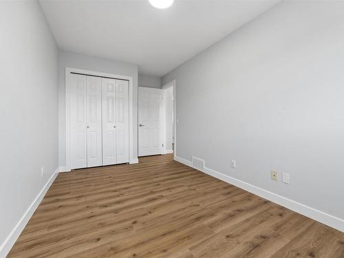 Edmonton, AB - Indoor Photo Showing Other Room