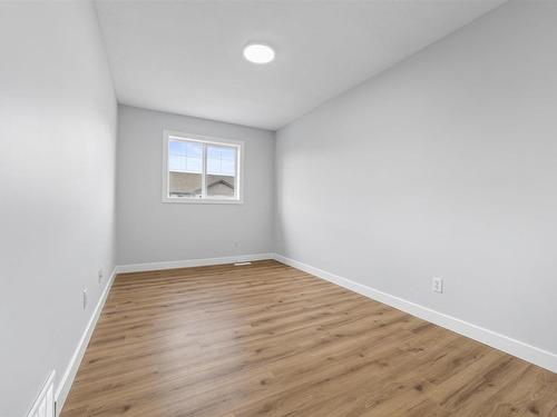 Edmonton, AB - Indoor Photo Showing Other Room