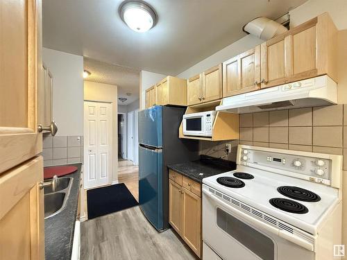 56 11265 31 Avenue, Edmonton, AB - Indoor Photo Showing Kitchen