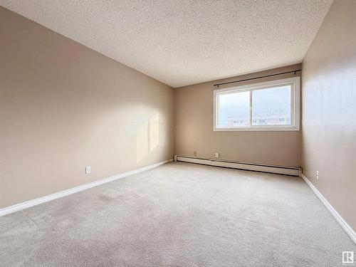 56 11265 31 Avenue, Edmonton, AB - Indoor Photo Showing Other Room