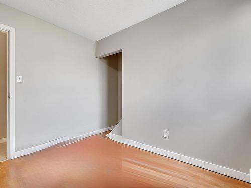 904 Erin Place, Edmonton, AB - Indoor Photo Showing Other Room