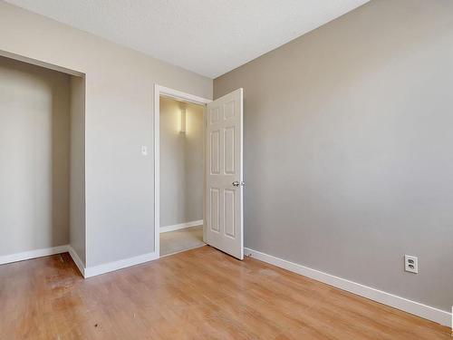 904 Erin Place, Edmonton, AB - Indoor Photo Showing Other Room