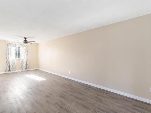 18003 76 Avenue, Edmonton, AB - Indoor Photo Showing Other Room