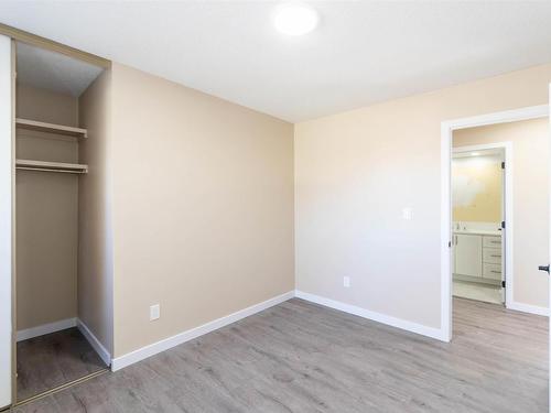 18003 76 Avenue, Edmonton, AB - Indoor Photo Showing Other Room