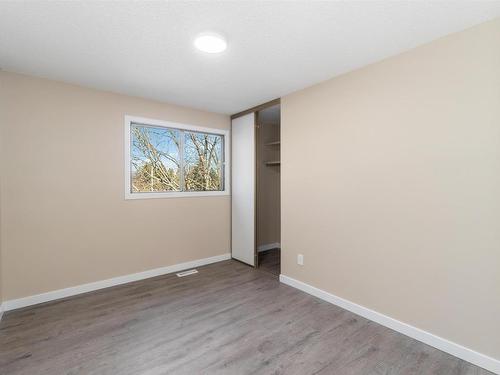 18003 76 Avenue, Edmonton, AB - Indoor Photo Showing Other Room