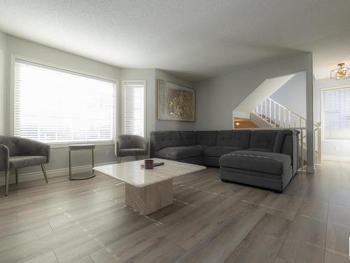 42 1295 Carter Crest Road, Edmonton, AB - Indoor Photo Showing Living Room