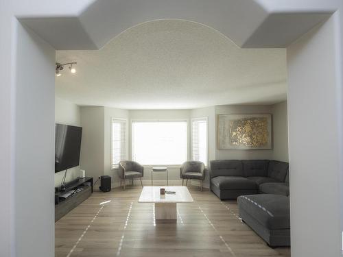 42 1295 Carter Crest Road, Edmonton, AB - Indoor Photo Showing Living Room