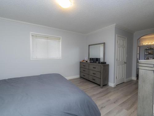 42 1295 Carter Crest Road, Edmonton, AB - Indoor Photo Showing Bedroom