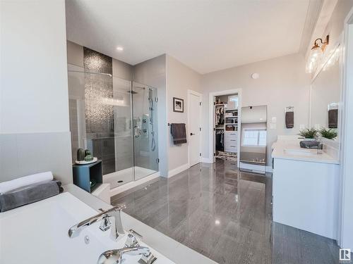 12819 202 Street, Edmonton, AB - Indoor Photo Showing Bathroom