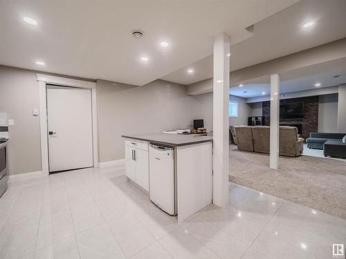 12819 202 Street, Edmonton, AB - Indoor