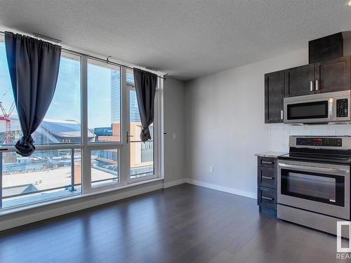 604 10238 103 Street, Edmonton, AB - Indoor Photo Showing Kitchen