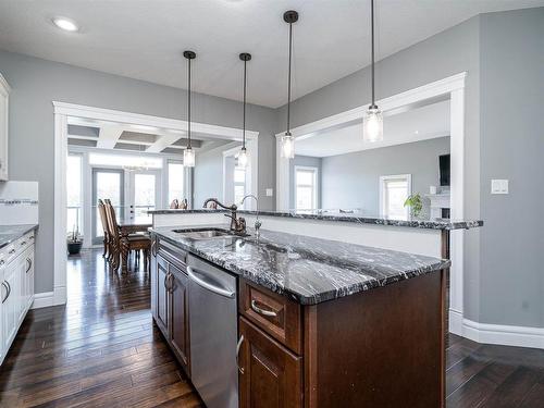 709 178A Street, Edmonton, AB - Indoor Photo Showing Kitchen With Upgraded Kitchen