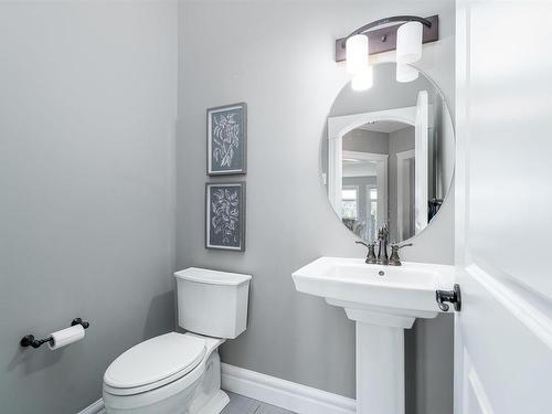 709 178A Street, Edmonton, AB - Indoor Photo Showing Bathroom