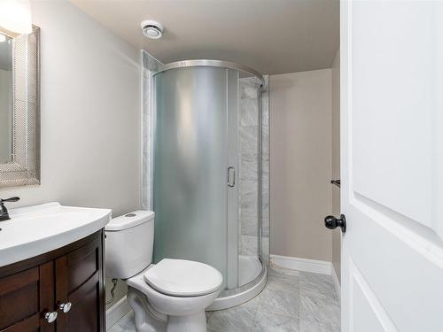 709 178A Street, Edmonton, AB - Indoor Photo Showing Bathroom