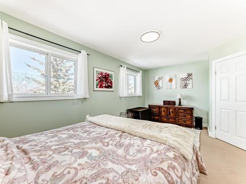 96 230 Edwards Drive, Edmonton, AB - Indoor Photo Showing Bedroom