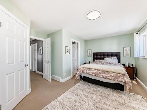 96 230 Edwards Drive, Edmonton, AB - Indoor Photo Showing Bedroom