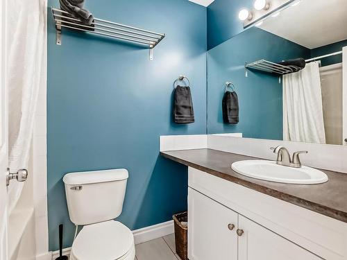 96 230 Edwards Drive, Edmonton, AB - Indoor Photo Showing Bathroom