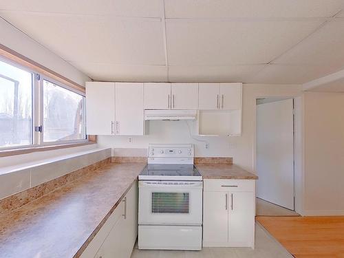 5207 13 Avenue, Edmonton, AB - Indoor Photo Showing Kitchen