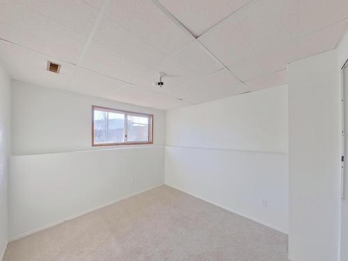 5207 13 Avenue, Edmonton, AB - Indoor Photo Showing Other Room