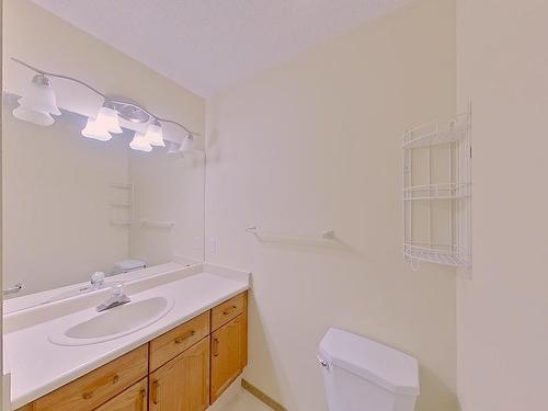 5207 13 Avenue, Edmonton, AB - Indoor Photo Showing Bathroom