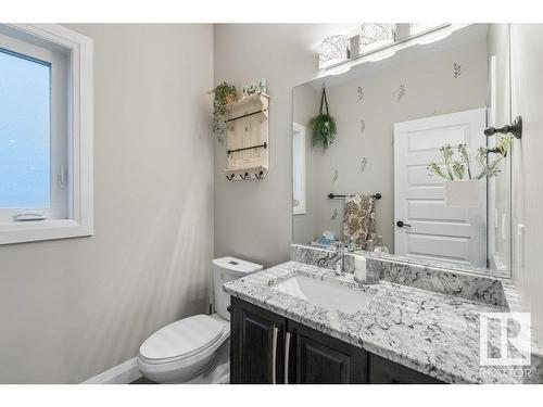 535 Albany Way, Edmonton, AB - Indoor Photo Showing Bathroom