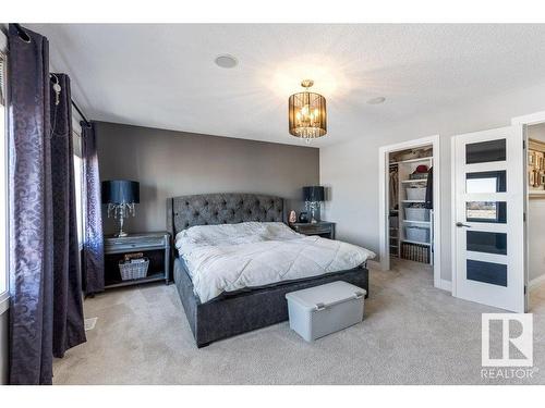 535 Albany Way, Edmonton, AB - Indoor Photo Showing Bedroom