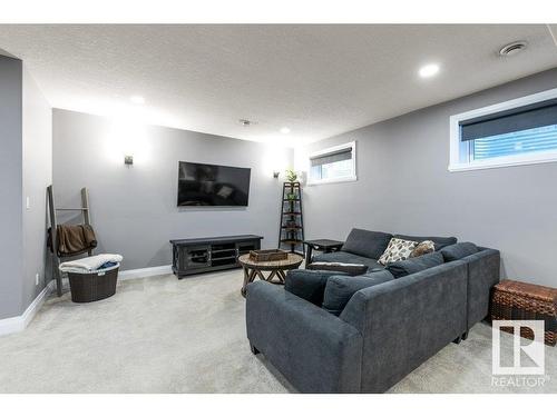 535 Albany Way, Edmonton, AB - Indoor