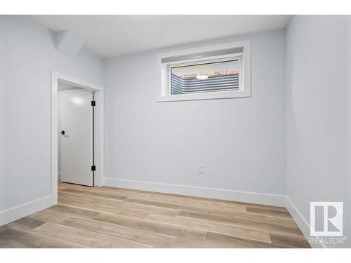 8307 14 Avenue, Edmonton, AB - Indoor Photo Showing Other Room