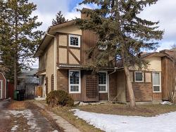 1412 39 Street  Edmonton, AB T6L 2M7