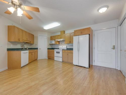 435 2741 55 Street, Edmonton, AB - Indoor Photo Showing Kitchen