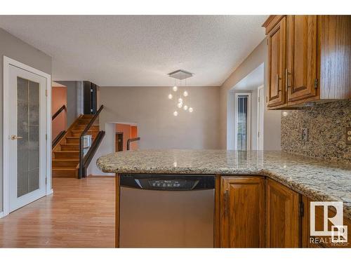 17811 60 Ave, Edmonton, AB - Indoor Photo Showing Kitchen