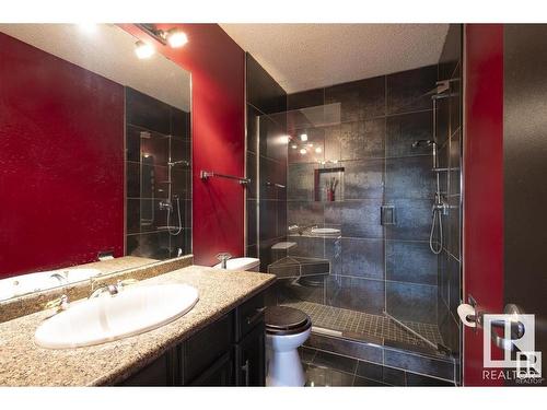 17811 60 Ave, Edmonton, AB - Indoor Photo Showing Bathroom