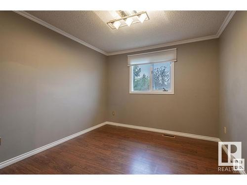 17811 60 Ave, Edmonton, AB - Indoor Photo Showing Other Room