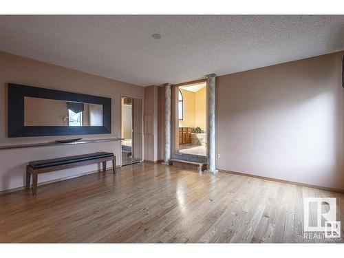 17811 60 Ave, Edmonton, AB - Indoor