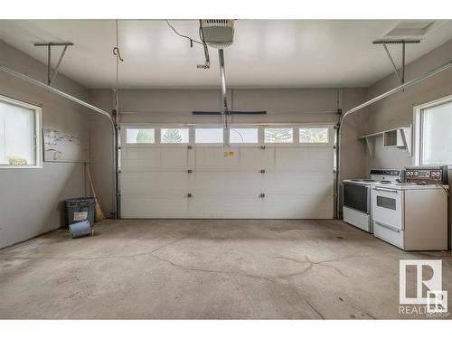 17811 60 Ave, Edmonton, AB - Indoor Photo Showing Garage