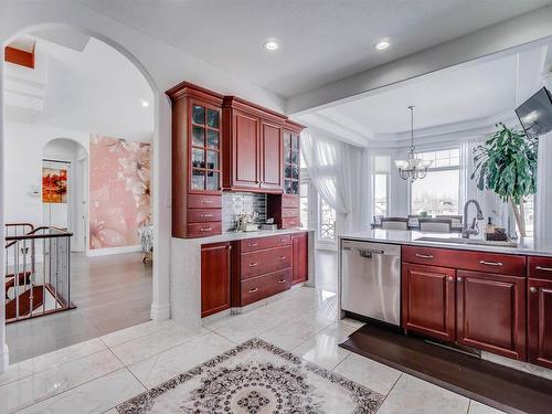 251 Galland Close, Edmonton, AB - Indoor Photo Showing Kitchen