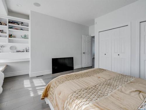 251 Galland Close, Edmonton, AB - Indoor Photo Showing Bedroom