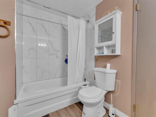 1416 65 Street, Edmonton, AB - Indoor Photo Showing Bathroom