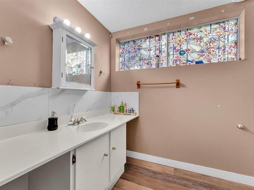 1416 65 Street, Edmonton, AB - Indoor Photo Showing Bathroom