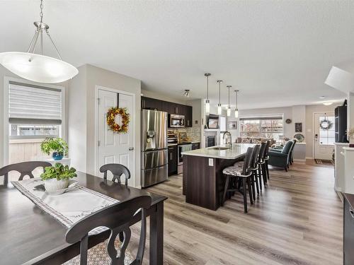 4750 Crabapple Run, Edmonton, AB - Indoor Photo Showing Dining Room