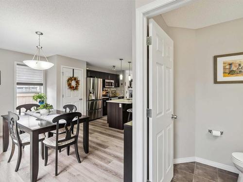 4750 Crabapple Run, Edmonton, AB - Indoor Photo Showing Dining Room