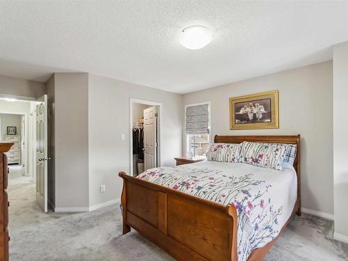 4750 Crabapple Run, Edmonton, AB - Indoor Photo Showing Bedroom