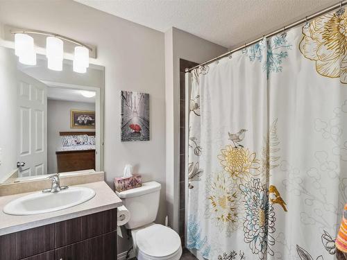 4750 Crabapple Run, Edmonton, AB - Indoor Photo Showing Bathroom