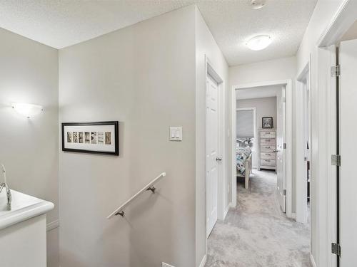 4750 Crabapple Run, Edmonton, AB - Indoor